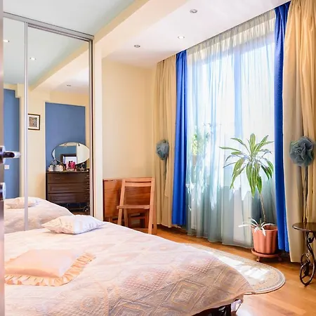 Casa Holiday בית הארחה